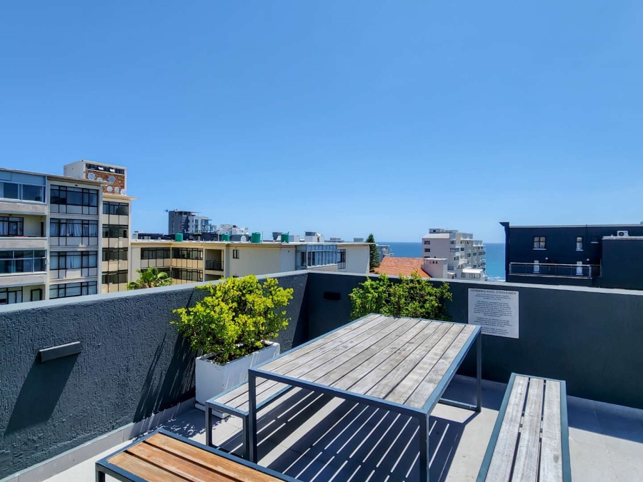 1 Bedroom Property for Sale in Sea Point Western Cape